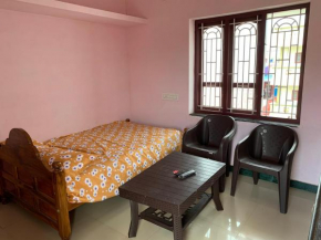 PARVATHY MURUGAN COTTAGE - HOME STAY AT 2nd floor